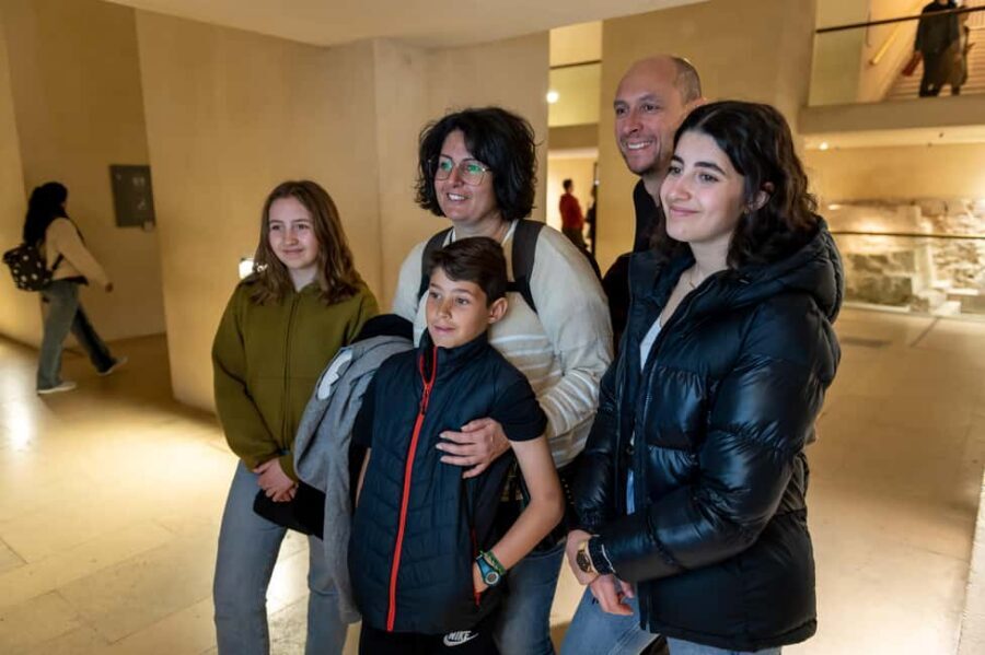 Paris: Louvre Private Family Tour for Kids + Reserved Entry - Should You Book This Louvre Private Family Tour?