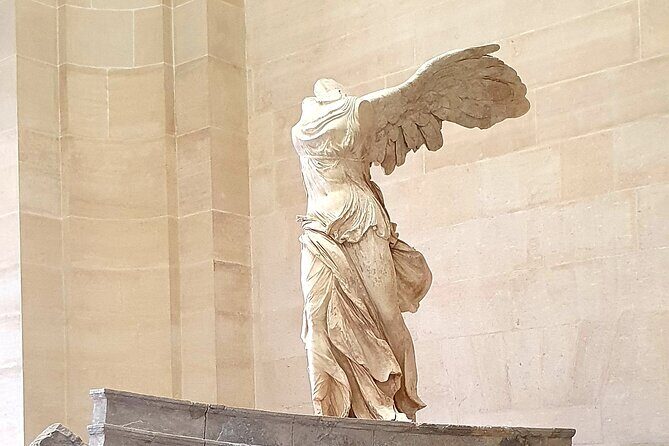 Paris Private Day Tour including Louvre Masterpieces Private Tour - How the pace works during an 8-hour private day