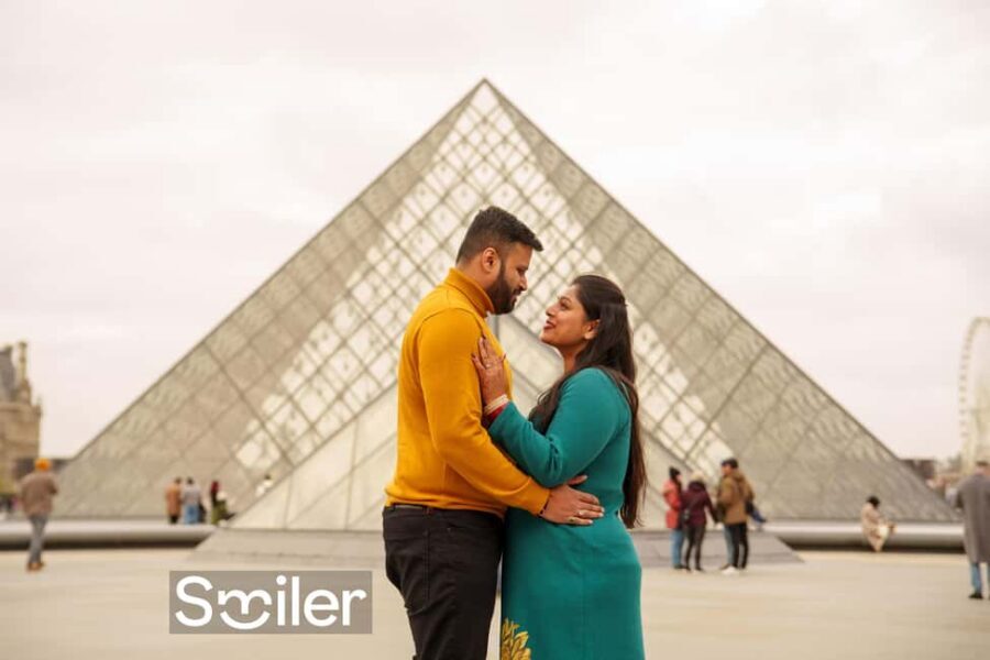 Paris: Private Photoshoot Outside the Louvre Museum - What you get back: high-resolution edited images on your device