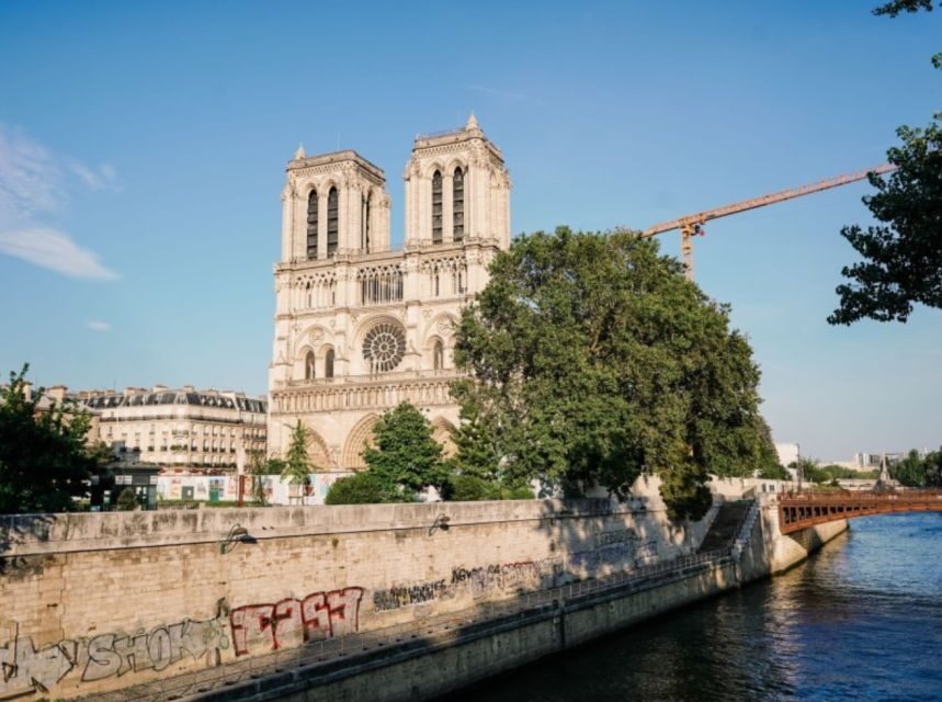 Paris Semi Private Walking Tour: Louvre, Eiffel Tower & Boat - Key things I’d bet on before you book