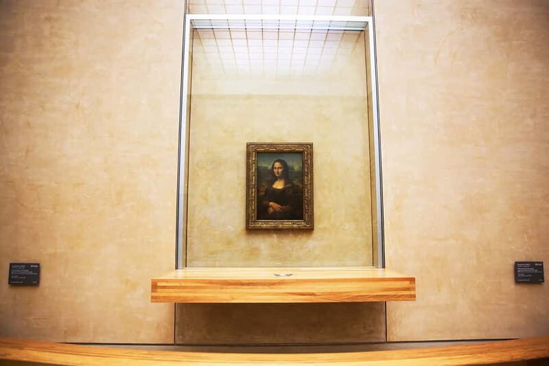 Paris: Skip-the-Line Louvre Highlights Tour with Mona Lisa - Inside the Louvre: the highlights route that avoids aimless wandering