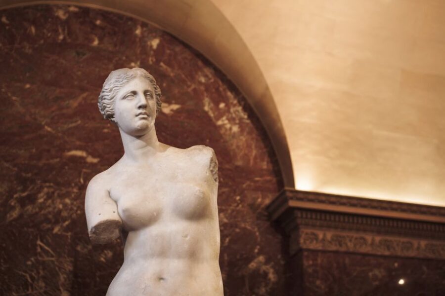 Paris: Skip-the-Line Louvre Highlights Tour with Mona Lisa - How the guide turns art history into something you can remember