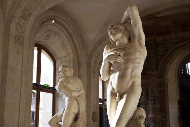 Paris: Skip-the-Line Louvre Highlights Tour with Mona Lisa - Group size at 9:30 AM: why “max 6” changes the whole feel