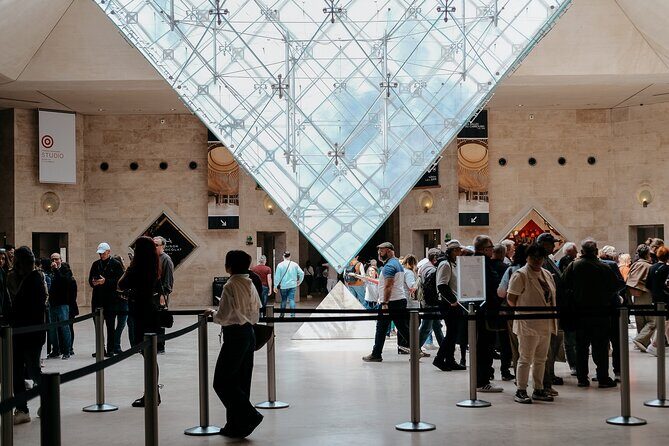 Priority ticket without waiting for the Louvre Museum - What you’ll actually see: collections you can plan around