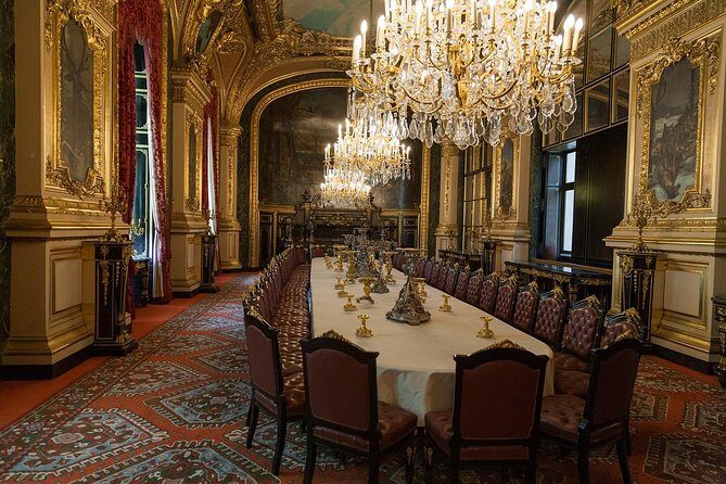 Private 3-hour tour in Louvre Museum with official tour guide - Price and value: what you’re really paying for
