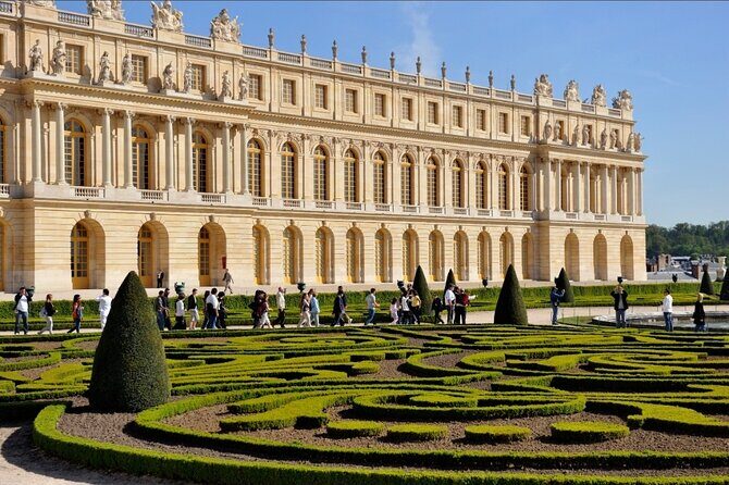 Private Full Day Paris trip including Louvre and Versailles with Pickup - A Time-Saver Route Through Paris and Versailles