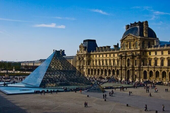 Private Full Day Paris trip including Louvre and Versailles with Pickup - Eiffel Tower Photo Stop and Trocadéro Views Without the Stress