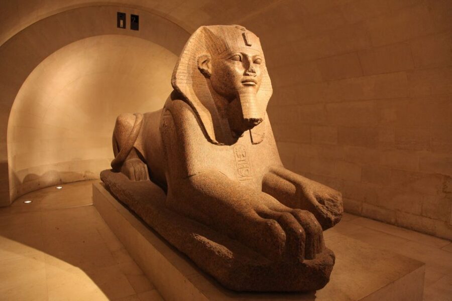 Private Guided Tour, The Louvre by night ! - Meet at the Pyramid: how the Louvre by Night actually starts