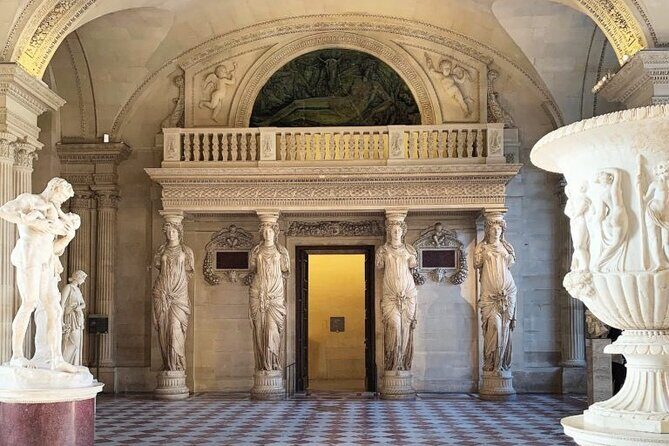 Private Tour Louvre Museum - Napoleon, Delacroix, and how art becomes a timeline