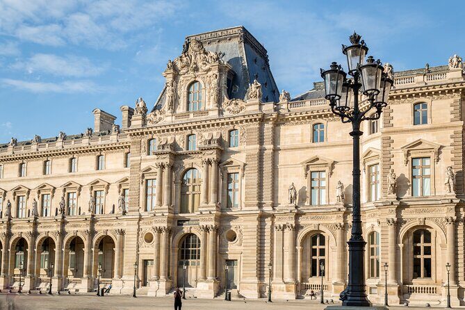 Private Tour Louvre Museum - The core experience: a highlights route through 800 years of the Louvre