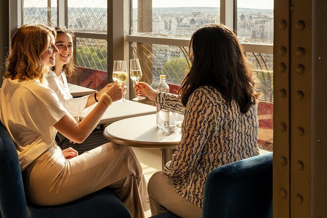Private Tour, Luxury Eiffel Tower Lunch, Seine Cruise & Louvre - Madame Brasserie Lunch on the Eiffel Tower: The Best Kind of First Stop
