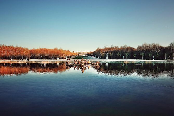 Versailles Palace & Louvre Museum Private Day Tour from Paris - The Louvre Museum: A 2-Hour Route That Keeps You From Getting Lost