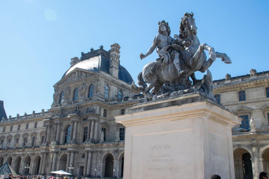 Wheelchair-Frendly Private Louvre Tour – Stress-Free & Easy - Inside the Louvre: how the 2-hour accessible route works