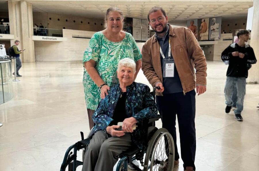 Wheelchair-Frendly Private Louvre Tour – Stress-Free & Easy - Hotel pickup and the van ride: optional help, not a hassle